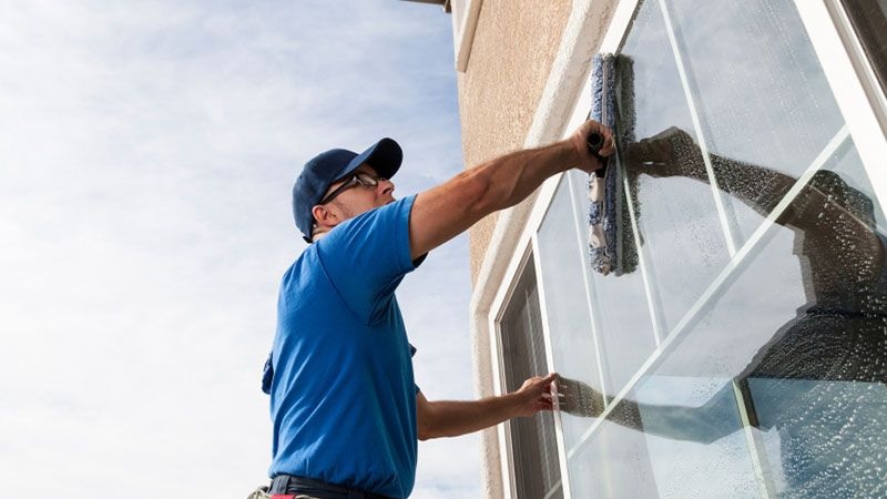 cleaning exterior windows
